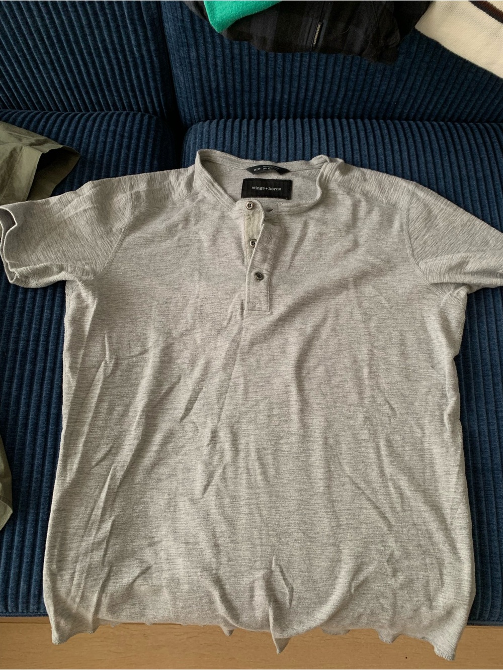 Wings + Horns Light Gray Short Sleeve Henley